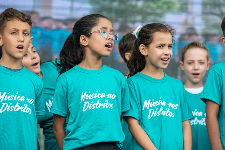 Projeto cultural “Música nos Distritos” levou cultura, educação musical e apoio psicossocial a crianças, jovens e idosos na zona rural de Londrina.