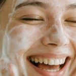 Nem Quente, Nem Gelada: A Temperatura Ideal para Lavar o Rosto Pode Transformar Sua Pele