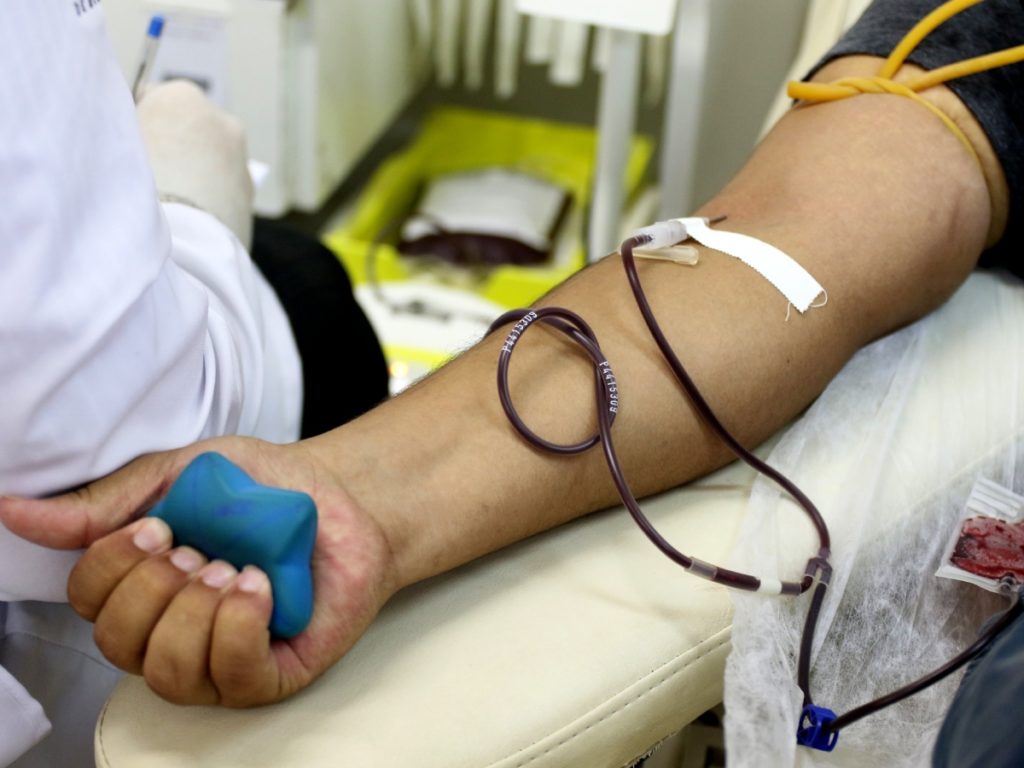 Fenômeno Global da Música Mobiliza Jovens em Campanha Nacional Pela Doação de Sangue